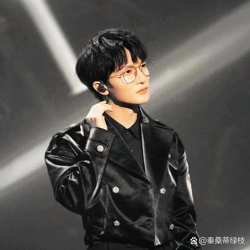周深